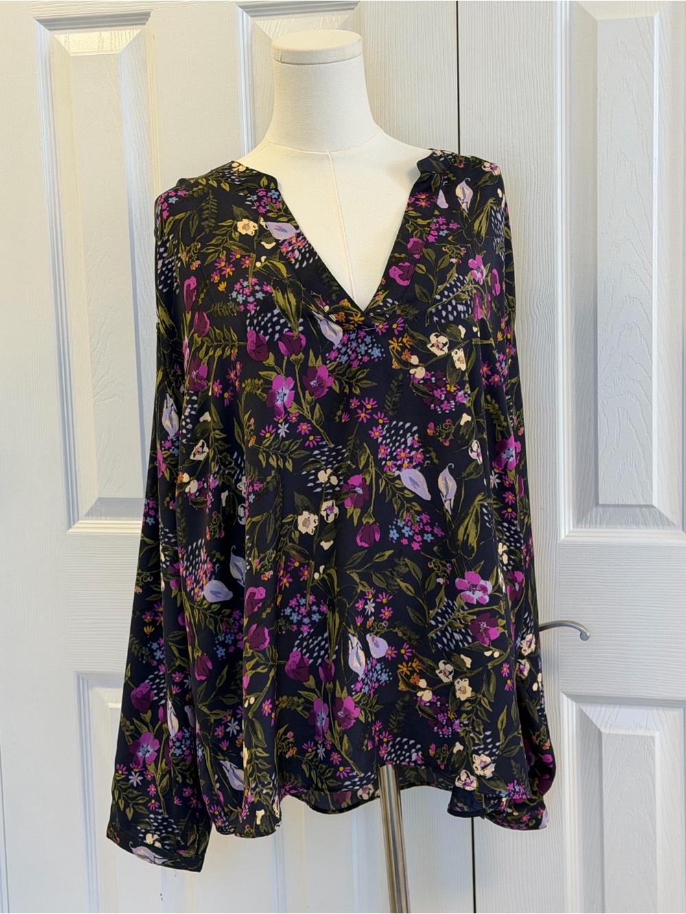 Ava & Viv Floral Blouse Plus Size 2X Navy Long Sleeve NWT